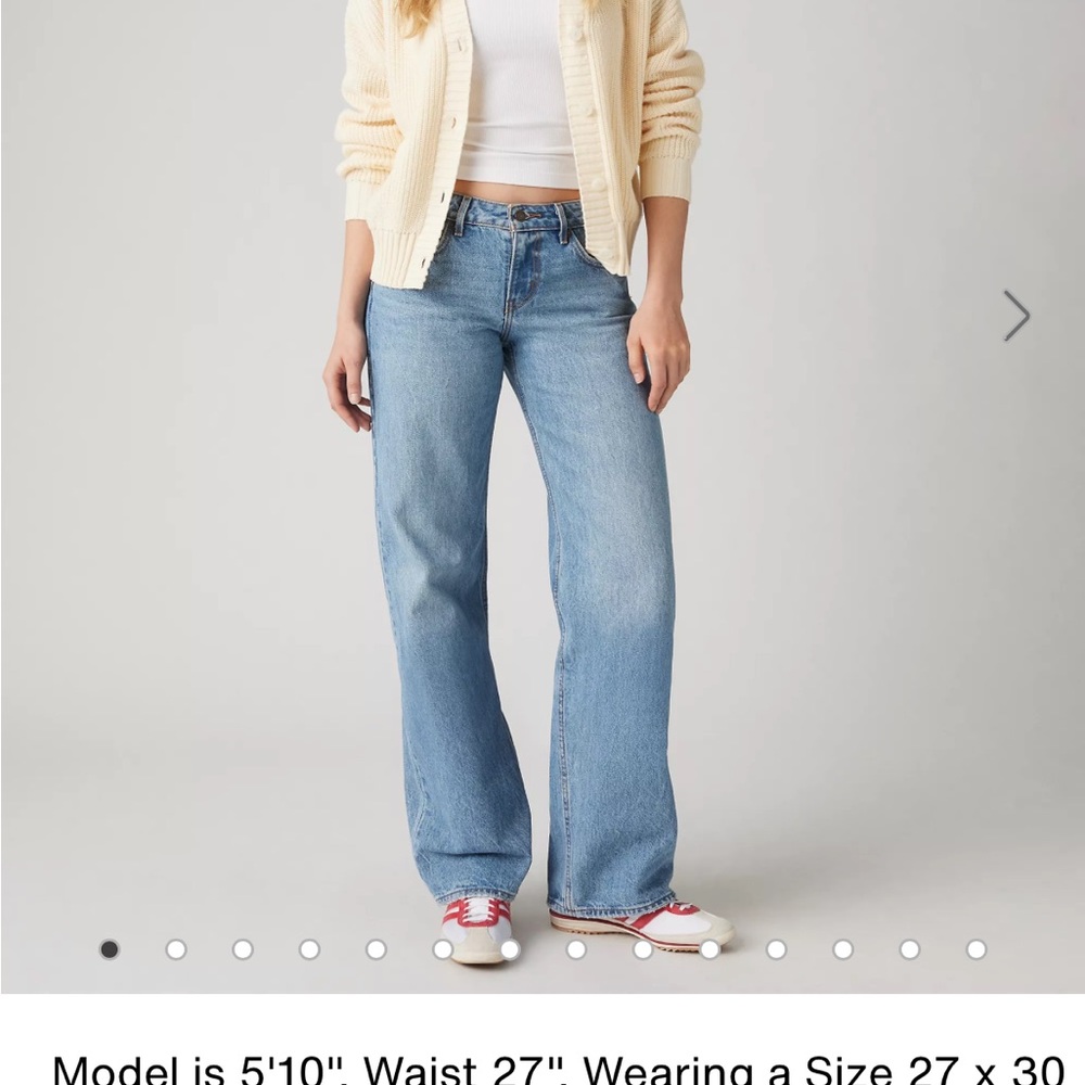 Levi's Women's Light Blue “low loose” straight leg Jeans